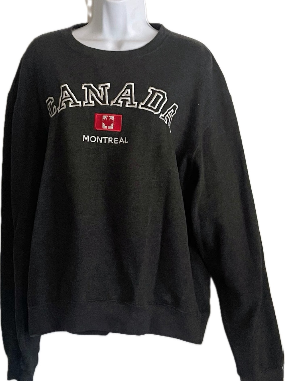 Montreal Canada Embroidered Crewneck Sweatshirt - Gray